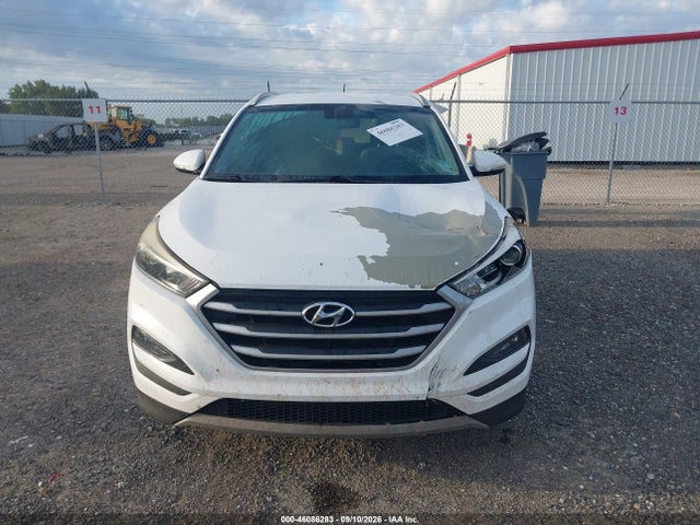 46086283 :رقم المزاد ، KM8J33A27HU310174 vin ، 2017 Hyundai Tucson Eco مزاد بيع