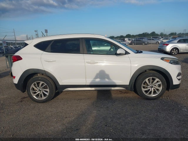 46086283 :رقم المزاد ، KM8J33A27HU310174 vin ، 2017 Hyundai Tucson Eco مزاد بيع
