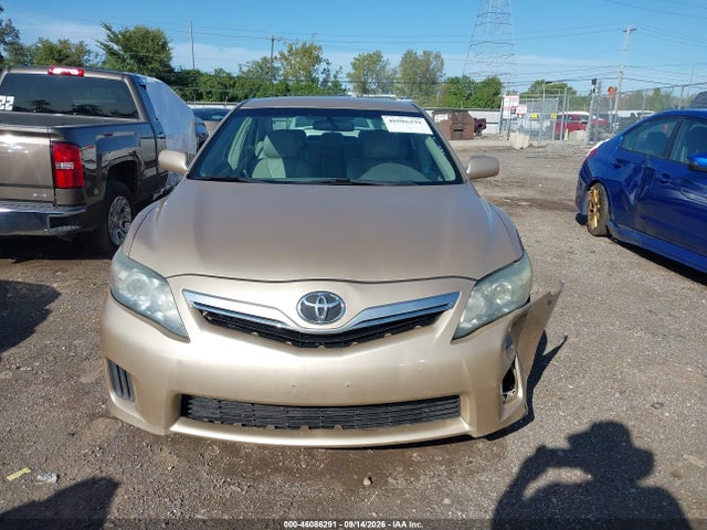 2011 Toyota Camry Hybrid მანქანა იყიდება აუქციონზე, vin: 4T1BB3EK6BU141323, აუქციონის ნომერი: 46086291