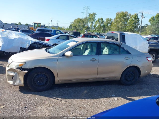 2011 Toyota Camry Hybrid მანქანა იყიდება აუქციონზე, vin: 4T1BB3EK6BU141323, აუქციონის ნომერი: 46086291