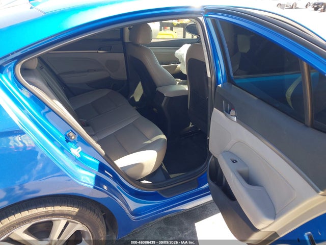 Продажа на аукционе авто 2018 Hyundai Elantra Limited, vin: KMHD84LFXJU584172, номер лота: 46086439