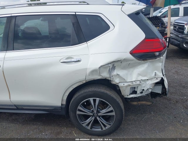 46086444 :رقم المزاد ، 5N1AT2MV6HC733012 vin ، 2017 Nissan Rogue Sv/sl مزاد بيع
