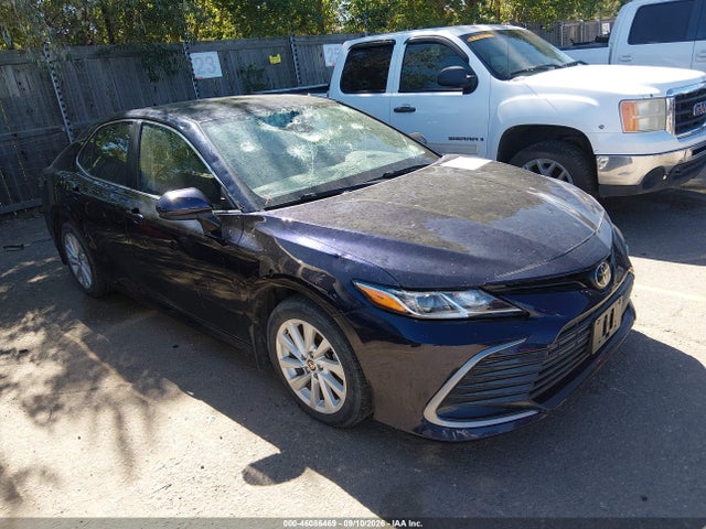 Продаж на аукціоні авто 2022 Toyota Camry Le, vin: 4T1C11AK1NU632761, номер лоту: 46086469