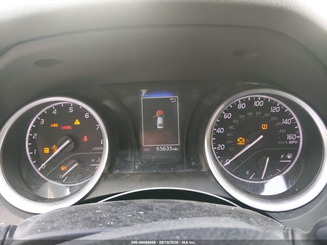 46086469 :رقم المزاد ، 4T1C11AK1NU632761 vin ، 2022 Toyota Camry Le مزاد بيع