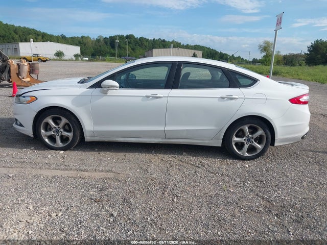 46086492 :رقم المزاد ، 3FA6P0T95GR285956 vin ، 2016 Ford Fusion Se مزاد بيع