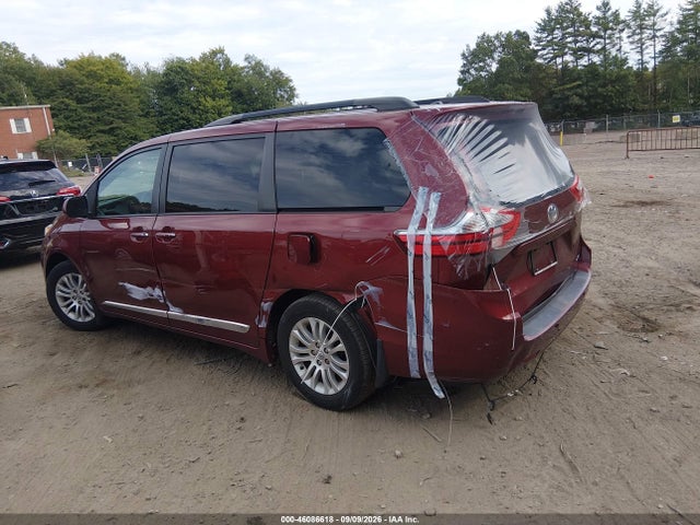Продажа на аукционе авто 2017 Toyota Sienna Xle 8 Passenger, vin: 5TDYZ3DC1HS818733, номер лота: 46086618