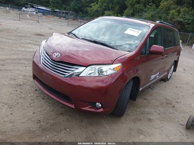 Продажа на аукционе авто 2017 Toyota Sienna Xle 8 Passenger, vin: 5TDYZ3DC1HS818733, номер лота: 46086618