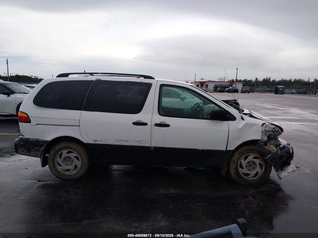 Auction sale of the 2000 Toyota Sienna Le/xle, vin: 4T3ZF13C0YU175681, lot number: 46086672