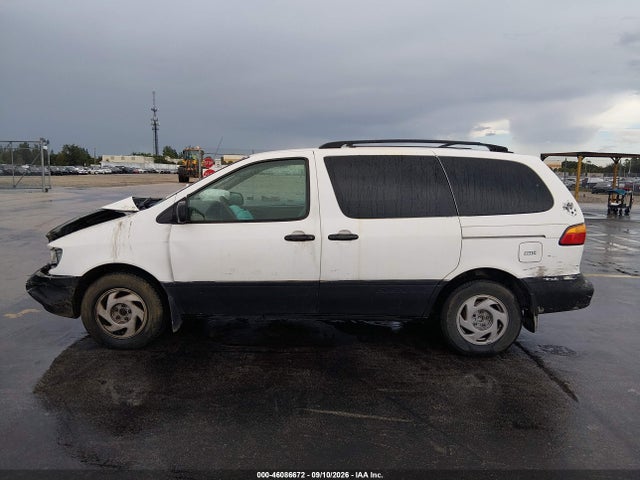 Auction sale of the 2000 Toyota Sienna Le/xle, vin: 4T3ZF13C0YU175681, lot number: 46086672