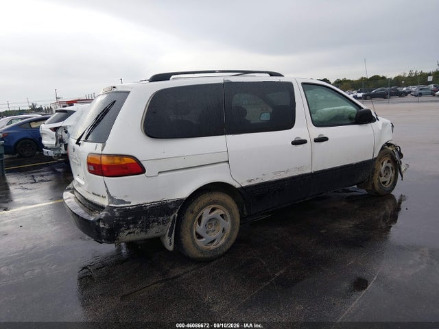 Auction sale of the 2000 Toyota Sienna Le/xle, vin: 4T3ZF13C0YU175681, lot number: 46086672