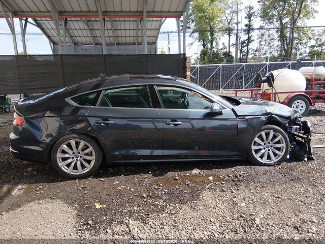 46086724 :رقم المزاد ، WAUBNCF59JA031769 vin ، 2018 Audi A5 Sportback Premium Plus مزاد بيع