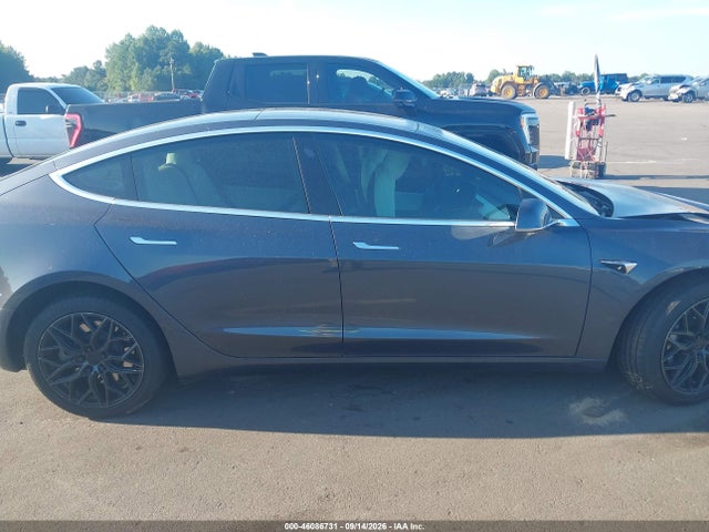2020 Tesla Model 3 Standard Range Plus Rear-wheel Drive/standard Range Rear-wheel Drive მანქანა იყიდება აუქციონზე, vin: 5YJ3E1EA8LF785802, აუქციონის ნომერი: 46086731