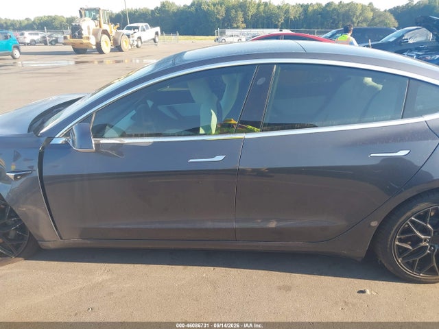 2020 Tesla Model 3 Standard Range Plus Rear-wheel Drive/standard Range Rear-wheel Drive მანქანა იყიდება აუქციონზე, vin: 5YJ3E1EA8LF785802, აუქციონის ნომერი: 46086731