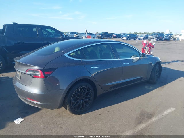 2020 Tesla Model 3 Standard Range Plus Rear-wheel Drive/standard Range Rear-wheel Drive მანქანა იყიდება აუქციონზე, vin: 5YJ3E1EA8LF785802, აუქციონის ნომერი: 46086731