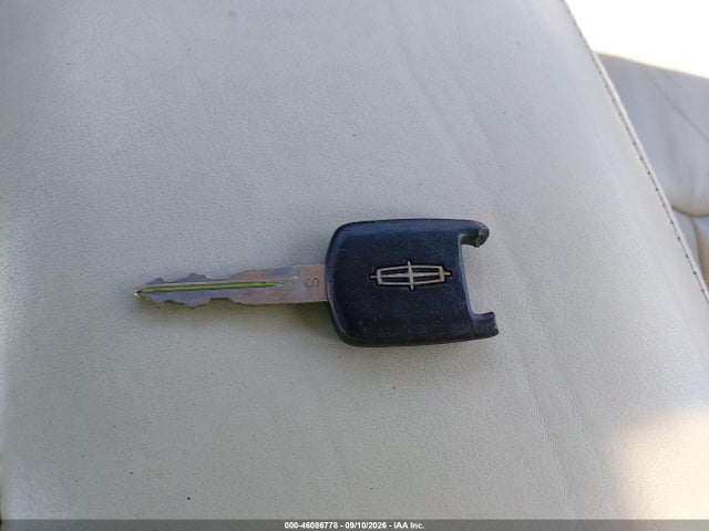 Продажа на аукционе авто 2007 Lincoln Town Car Signature Limited, vin: 1LNHM82V57Y630991, номер лота: 46086778