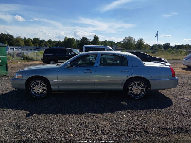 Продажа на аукционе авто 2007 Lincoln Town Car Signature Limited, vin: 1LNHM82V57Y630991, номер лота: 46086778