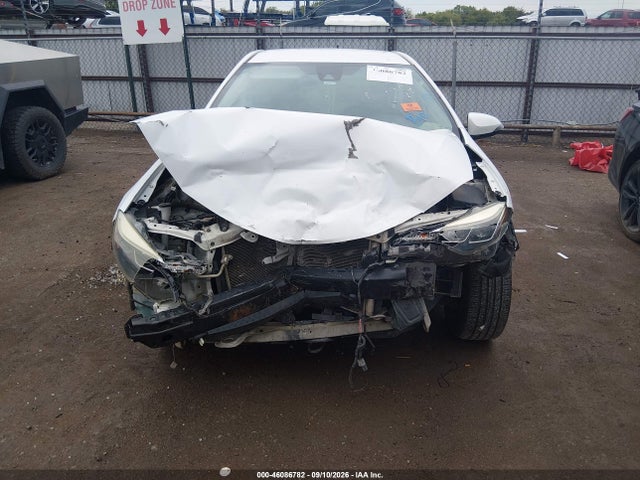 46086782 :رقم المزاد ، 5YFBURHE9HP696554 vin ، 2017 Toyota Corolla Se مزاد بيع