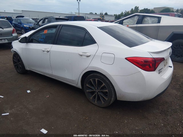 46086782 :رقم المزاد ، 5YFBURHE9HP696554 vin ، 2017 Toyota Corolla Se مزاد بيع
