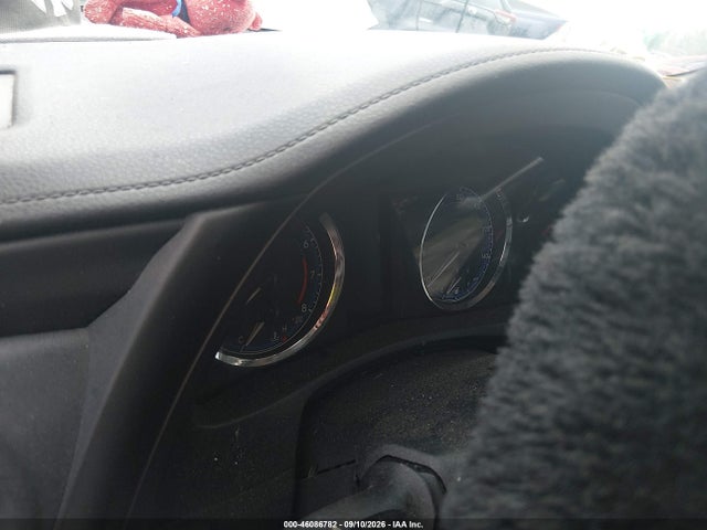 46086782 :رقم المزاد ، 5YFBURHE9HP696554 vin ، 2017 Toyota Corolla Se مزاد بيع