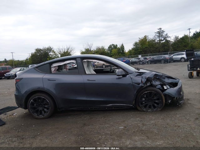 Продаж на аукціоні авто 2023 Tesla Model Y Awd/long Range Dual Motor All-wheel Drive, vin: 7SAYGDEE9PF597576, номер лоту: 46086806