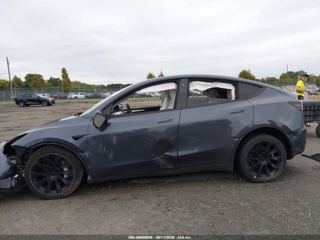 Продаж на аукціоні авто 2023 Tesla Model Y Awd/long Range Dual Motor All-wheel Drive, vin: 7SAYGDEE9PF597576, номер лоту: 46086806