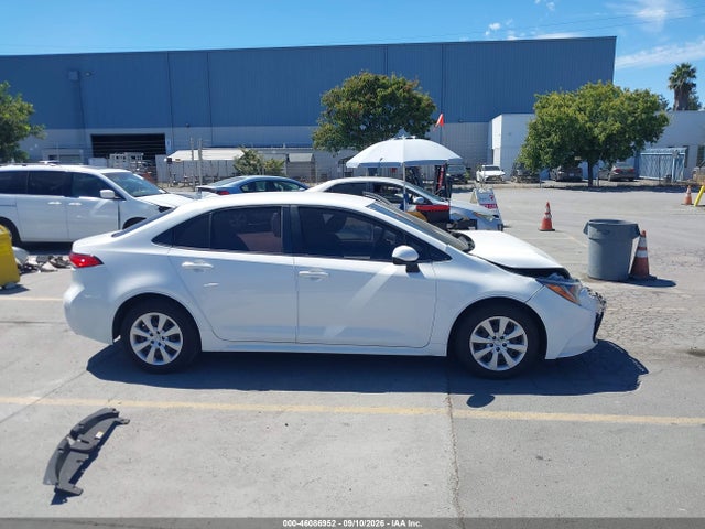 Toyota COROLLA LE 2021 JTDEPMAEXMJ162396 Image 14