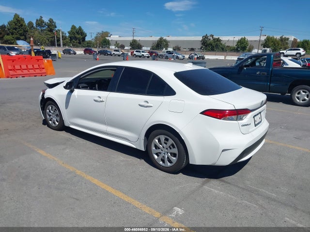 Toyota COROLLA LE 2021 JTDEPMAEXMJ162396 Image 3