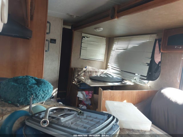 Avenger Travel Trailer 2016 5ZT2AVSB5GB908443 Image 8