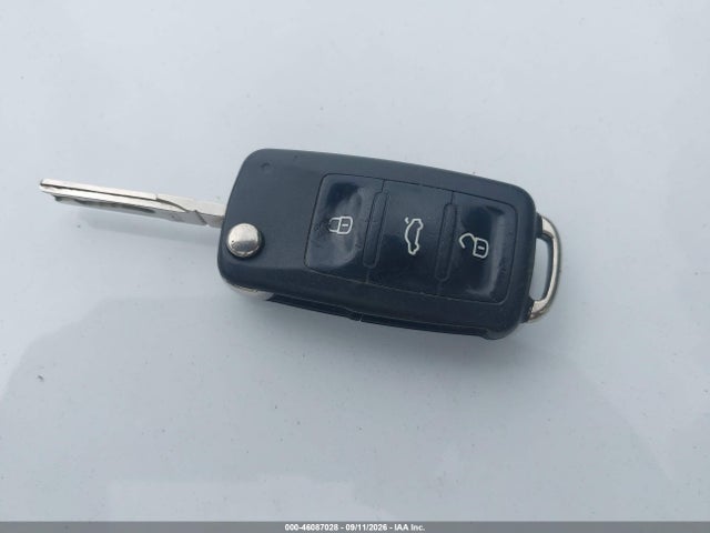 46087028 :رقم المزاد ، 3VWL17AJ0GM260137 vin ، 2016 Volkswagen Jetta 1.8t Sel/1.8t Sel Premium مزاد بيع