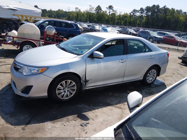 2014 Toyota Camry Le მანქანა იყიდება აუქციონზე, vin: 4T4BF1FK1ER424939, აუქციონის ნომერი: 46087047