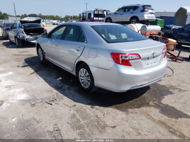 2014 Toyota Camry Le მანქანა იყიდება აუქციონზე, vin: 4T4BF1FK1ER424939, აუქციონის ნომერი: 46087047