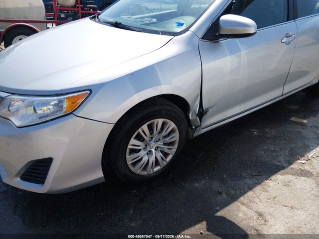 2014 Toyota Camry Le მანქანა იყიდება აუქციონზე, vin: 4T4BF1FK1ER424939, აუქციონის ნომერი: 46087047