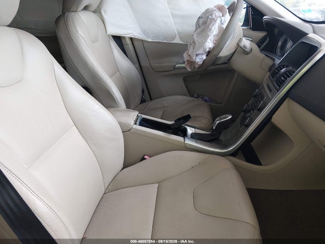 46087054 :رقم المزاد ، YV4952DLXD2422423 vin ، 2013 Volvo Xc60 3.2 Premier مزاد بيع
