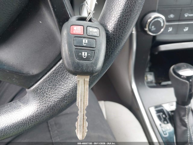 2015 Toyota Camry Le მანქანა იყიდება აუქციონზე, vin: 4T1BF1FK2FU105643, აუქციონის ნომერი: 46087150