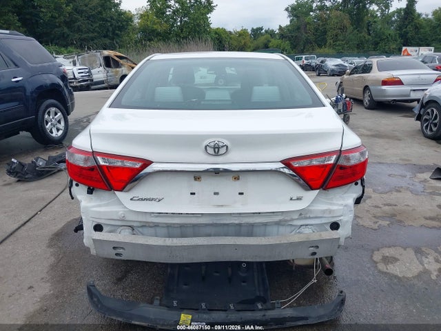 2015 Toyota Camry Le მანქანა იყიდება აუქციონზე, vin: 4T1BF1FK2FU105643, აუქციონის ნომერი: 46087150