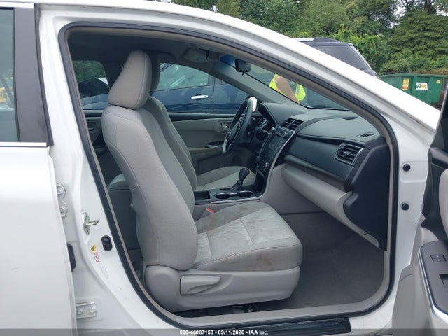 2015 Toyota Camry Le მანქანა იყიდება აუქციონზე, vin: 4T1BF1FK2FU105643, აუქციონის ნომერი: 46087150