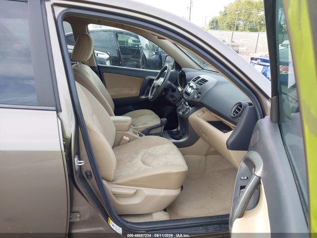 46087234 :رقم المزاد ، 2T3BF4DV3BW084334 vin ، 2011 Toyota Rav4 مزاد بيع