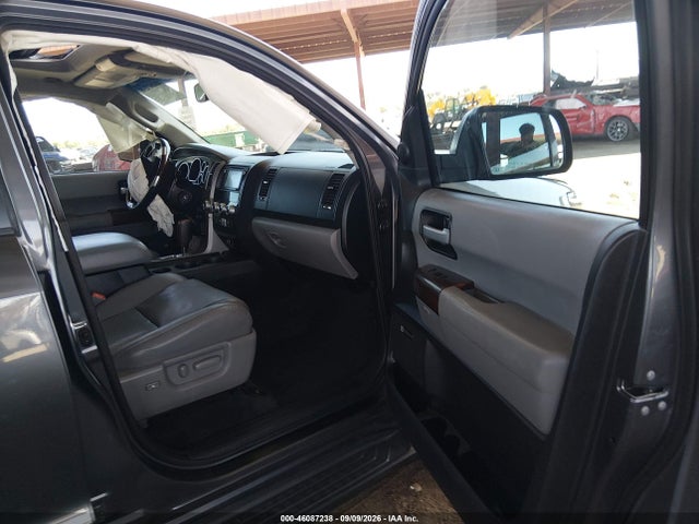 46087238 :رقم المزاد ، 5TDYY5G1XES051338 vin ، 2014 Toyota Sequoia Platinum 5.7l V8 مزاد بيع