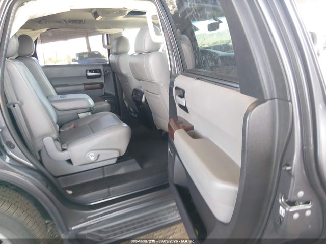 46087238 :رقم المزاد ، 5TDYY5G1XES051338 vin ، 2014 Toyota Sequoia Platinum 5.7l V8 مزاد بيع