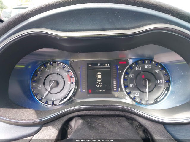 Продаж на аукціоні авто 2015 Chrysler 200 S, vin: 1C3CCCBB7FN555239, номер лоту: 46087254