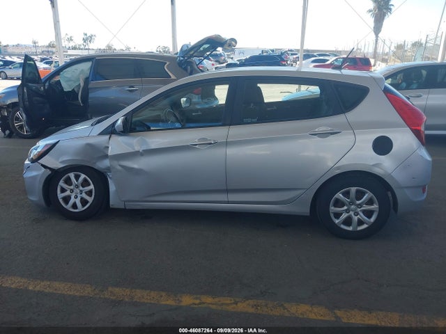 2014 Hyundai Accent Gs მანქანა იყიდება აუქციონზე, vin: KMHCT5AE8EU193649, აუქციონის ნომერი: 46087264