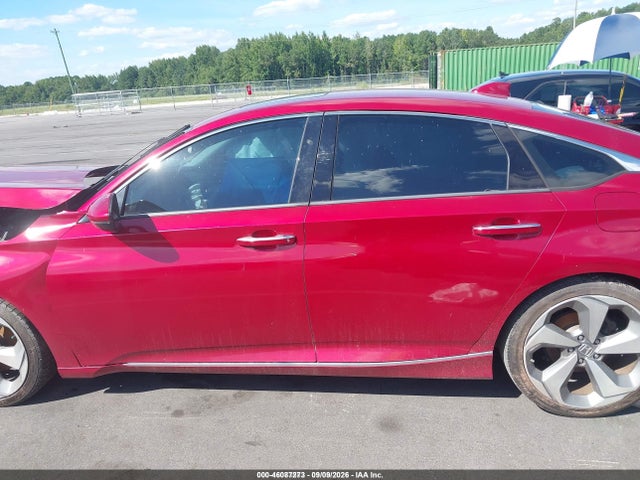 Продаж на аукціоні авто 2018 Honda Accord Touring, vin: 1HGCV1F97JA088116, номер лоту: 46087273