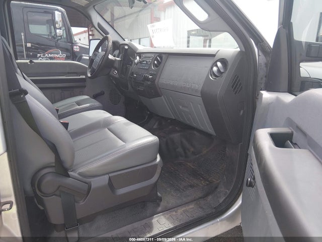 46087311 :رقم المزاد ، 1FD9W4HT9FEA84077 vin ، 2015 Ford F-450 Chassis Xl مزاد بيع