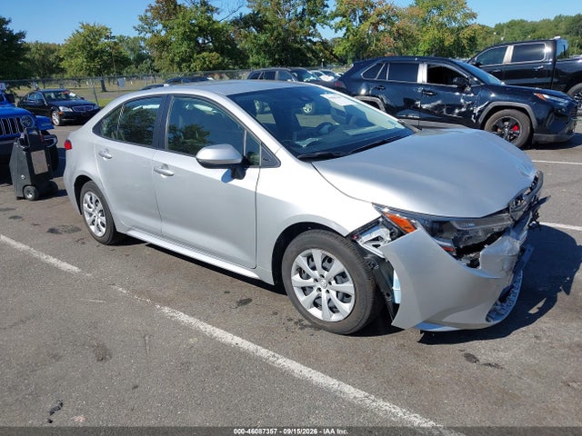 46087357 :رقم المزاد ، JTDEPMAE2N3032117 vin ، 2022 Toyota Corolla Le مزاد بيع
