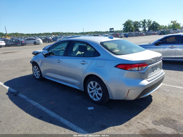 Продаж на аукціоні авто 2022 Toyota Corolla Le, vin: JTDEPMAE2N3032117, номер лоту: 46087357