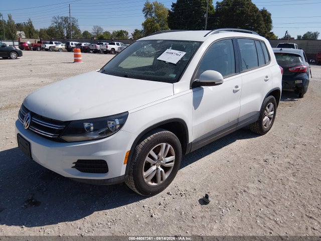 2016 Volkswagen Tiguan S მანქანა იყიდება აუქციონზე, vin: WVGAV7AX3GW006386, აუქციონის ნომერი: 46087361