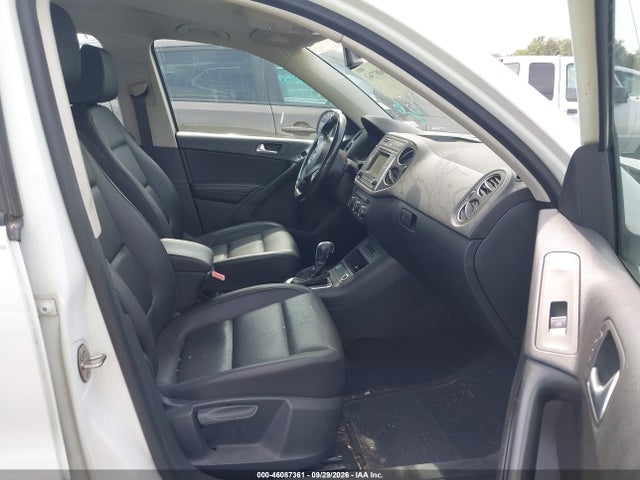 2016 Volkswagen Tiguan S მანქანა იყიდება აუქციონზე, vin: WVGAV7AX3GW006386, აუქციონის ნომერი: 46087361