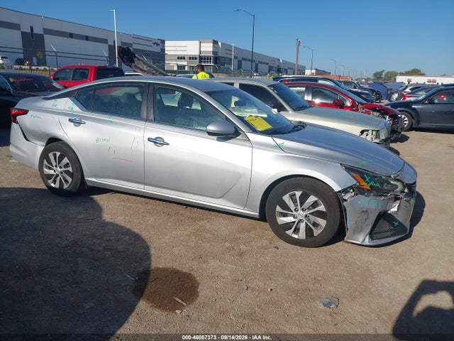 46087373 :رقم المزاد ، 1N4BL4BV4PN350153 vin ، 2023 Nissan Altima S Fwd مزاد بيع
