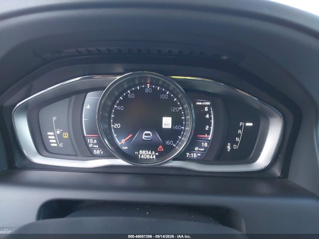 2016 Volvo Xc60 T6 Drive-e Platinum მანქანა იყიდება აუქციონზე, vin: YV449MRM0G2913860, აუქციონის ნომერი: 46087396