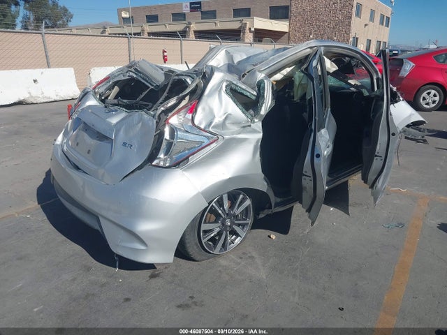 Nissan Versa Note Sr 2018 3N1CE2CP8JL353256 Image 4